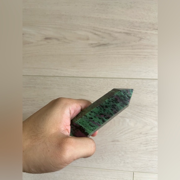 Ruby in Zoisite Tower (Obelisk) - Picture 5 of 5